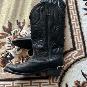 Men’s leather cowboy boots